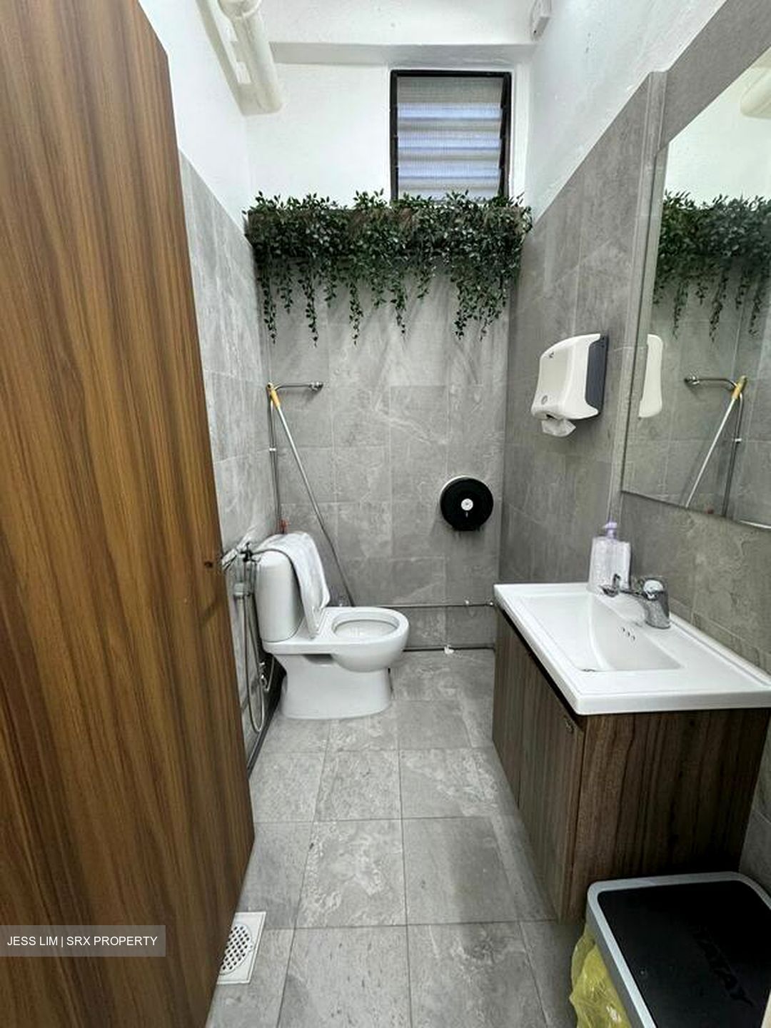 South Bridge Road (D1), Office #503292441